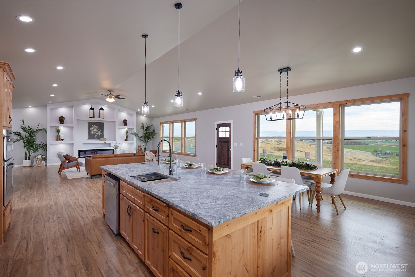 Walla Walla, Washington, 99362, United States, 5 Bedrooms Bedrooms, ,6 BathroomsBathrooms,Residential,Active,2021010