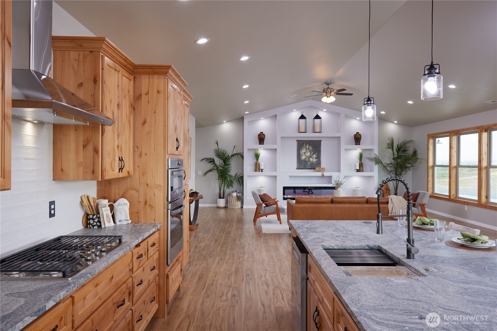 Walla Walla, Washington, 99362, United States, 5 Bedrooms Bedrooms, ,6 BathroomsBathrooms,Residential,Active,2021010