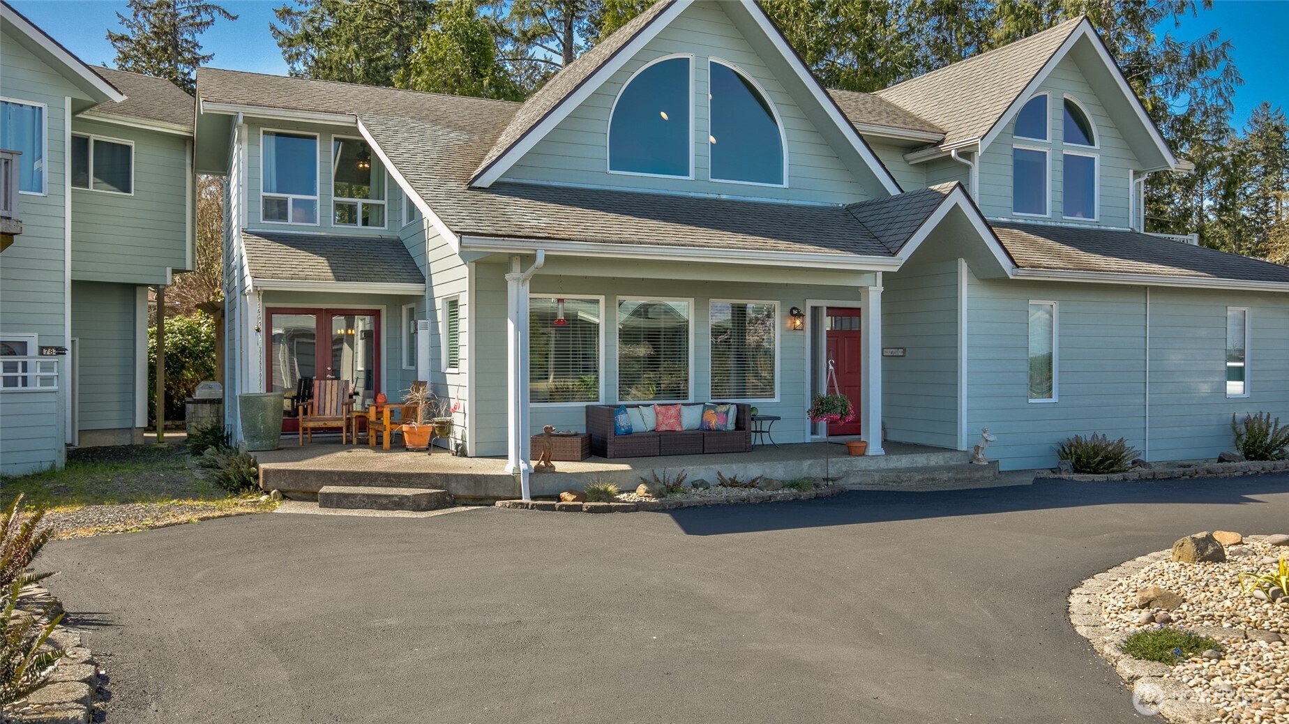 784 Wakina Loop SE