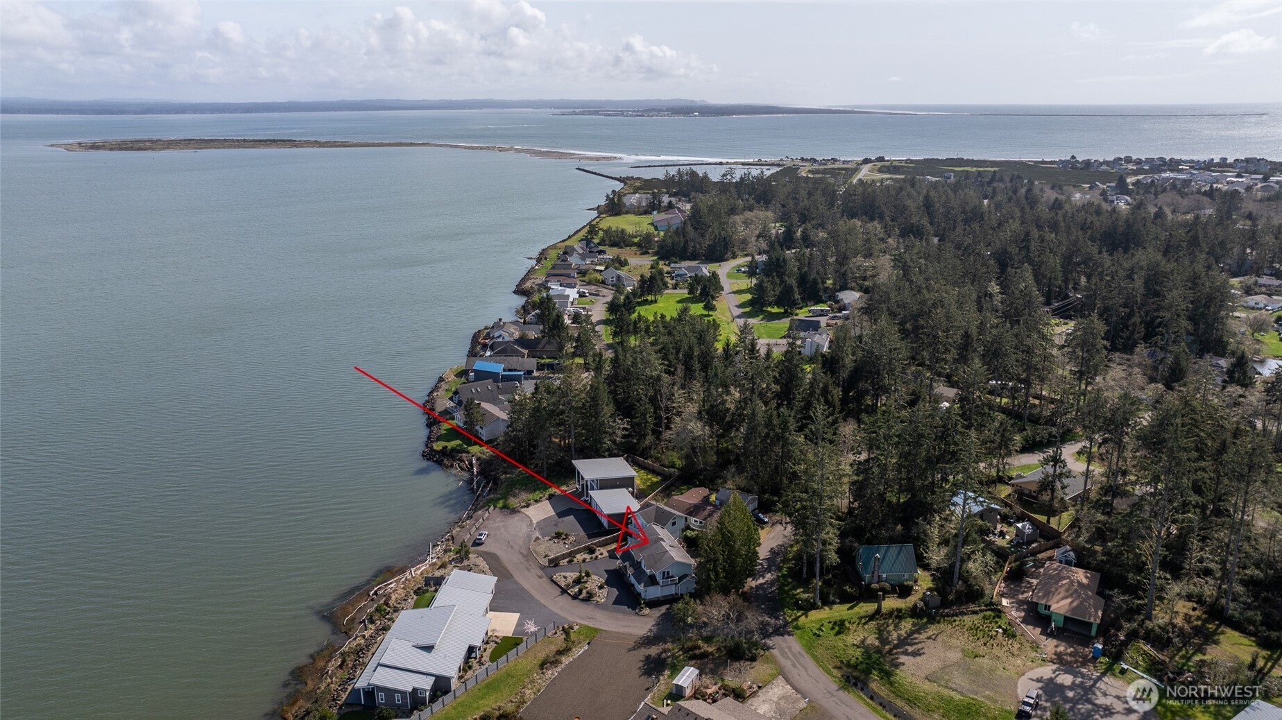 784 Wakina Loop SE