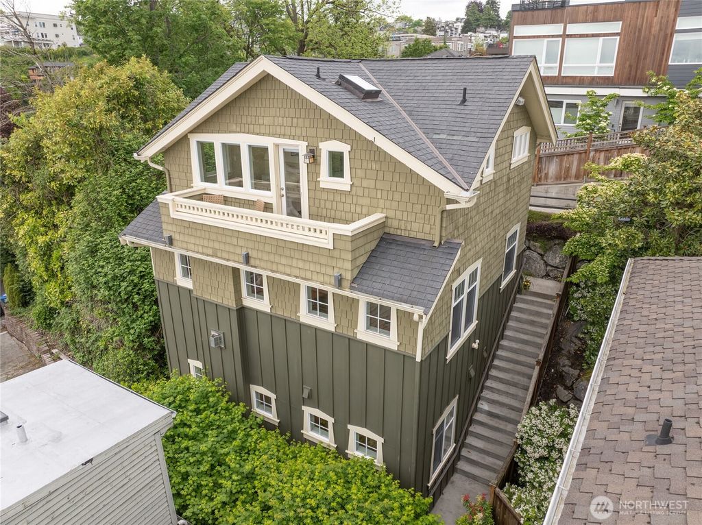 Photo of 1832 12th Avenue W, Seattle, WA 98119 (MLS # 2372436)