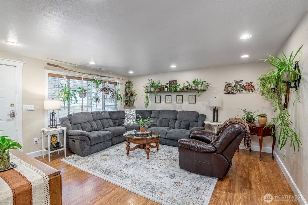 Photo of 26401 197th Place SE, Covington, WA 98042 (MLS # 2457622)