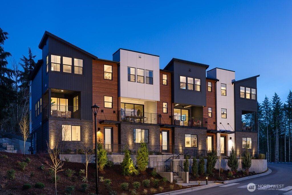 Photo of 10810 (HS 52) 120TH Lane NE #B, Kirkland, WA 98033 (MLS # 2494033)