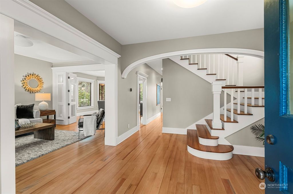 Photo of 829 16th Avenue, Seattle, WA 98122 (MLS # 2204574)