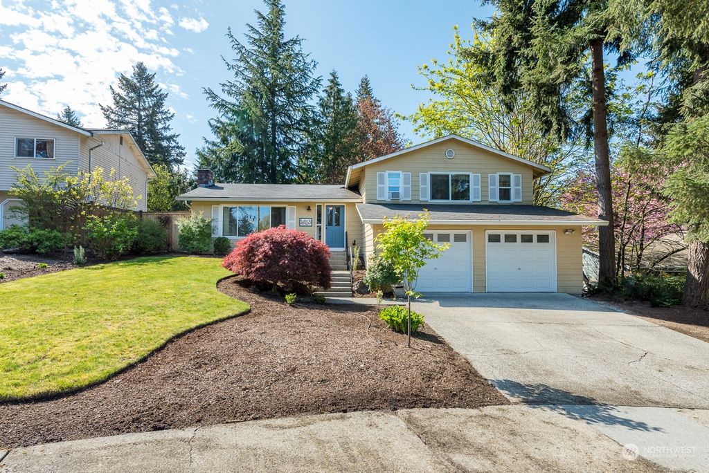 Photo of 16433 NE 106th Place, Redmond, WA 98052 (MLS # 2227331)