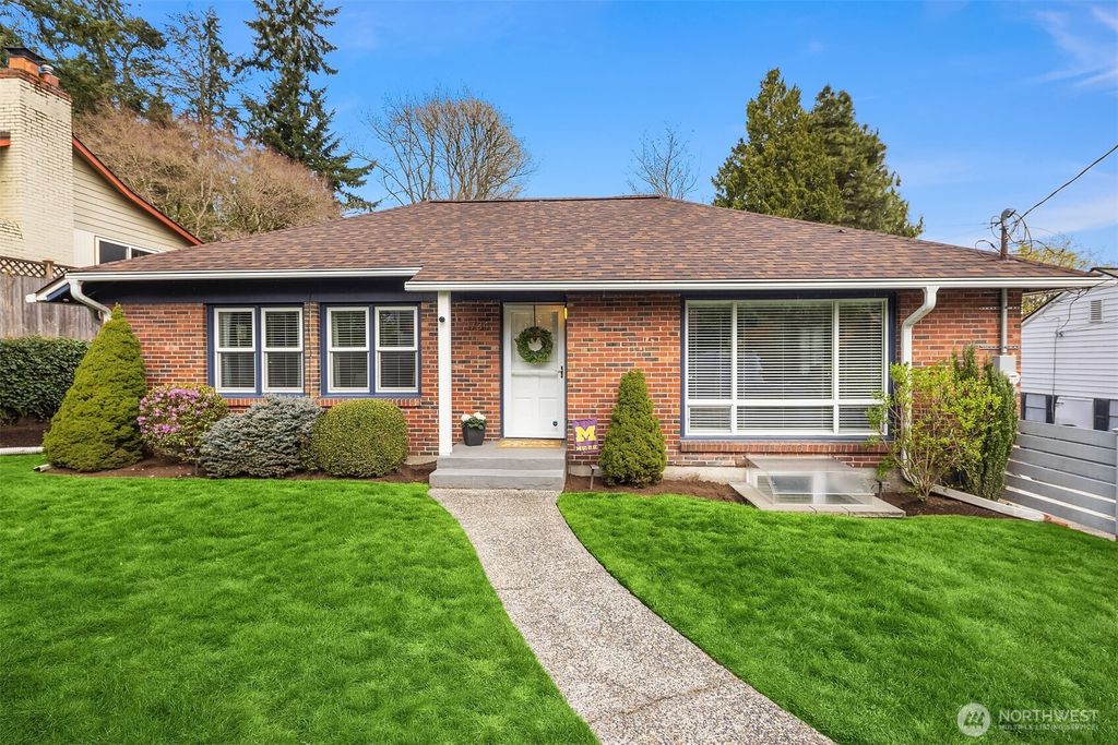 Photo of 1734 NE 90th Street, Seattle, WA 98115 (MLS # 2349036)