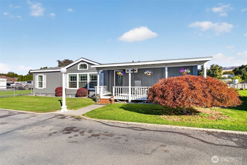 407 Nightengale Place