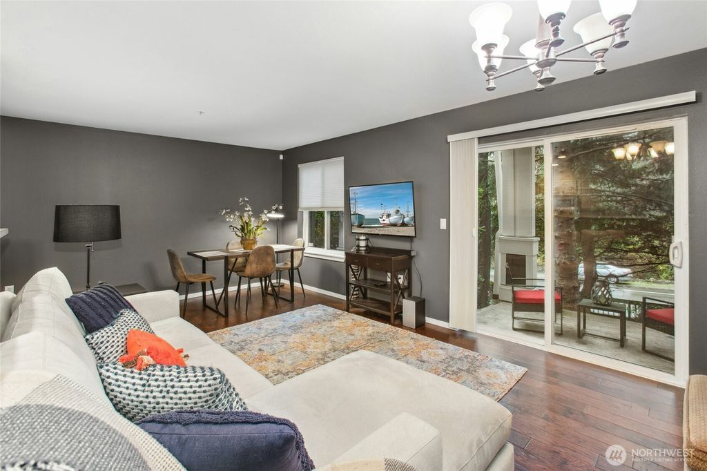 Photo of 5589 SE Lakemont Blvd Blvd SE #1702, Bellevue, WA 98006 (MLS # 2443337)