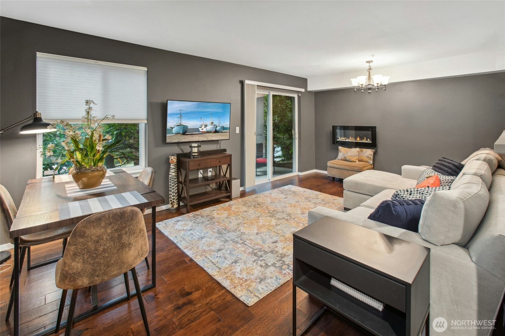 5589 SE Lakemont Blvd SE 1702