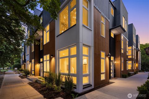 Photo of 1713 17th Avenue, Seattle, WA 98122 (MLS # 2507030)