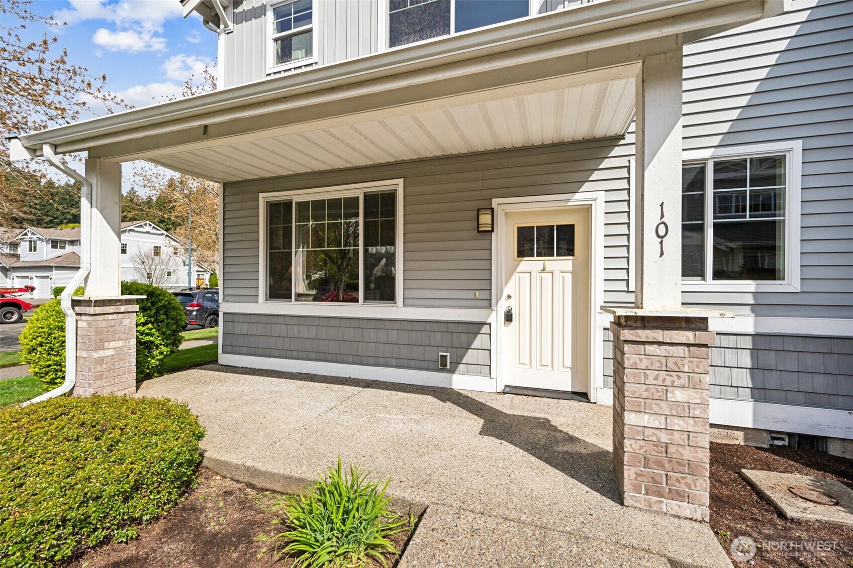 322 Yauger Way NW 101