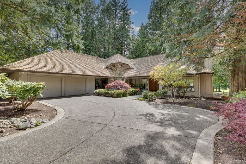 Photo of 21845 NE 30th Place, Sammamish, WA 98074 (MLS # 2459814)