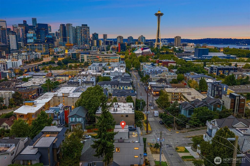 Photo of 1002 5th Avenue N, Seattle, WA 98109 (MLS # 2426606)