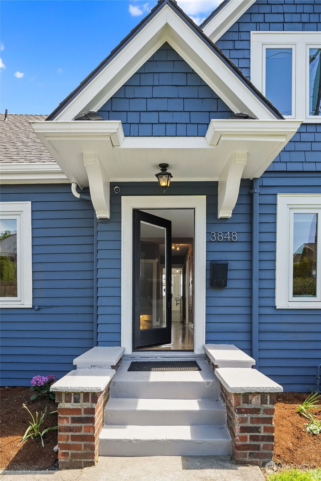 Photo of 3848 35th Avenue SW, Seattle, WA 98126 (MLS # 2066609)