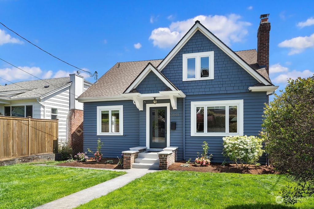 Photo of 3848 35th Avenue SW, Seattle, WA 98126 (MLS # 2066609)