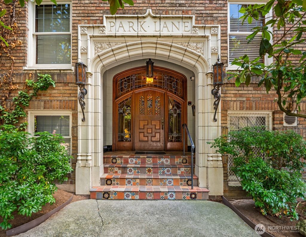 Photo of 400 Boylston Avenue E #110, Seattle, WA 98102 (MLS # 2346235)