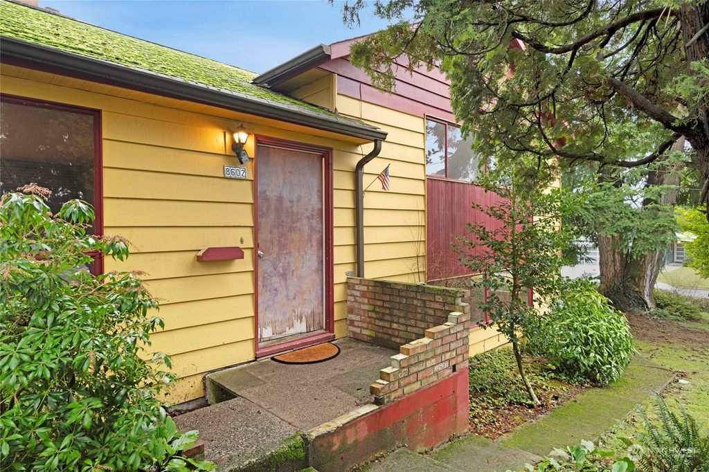 Photo of 8602 216th Street SW, Edmonds, WA 98026 (MLS # 2317398)