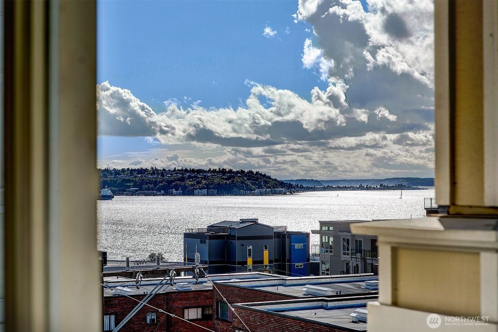Photo of 530 4th Avenue W #502, Seattle, WA 98119 (MLS # 2439816)