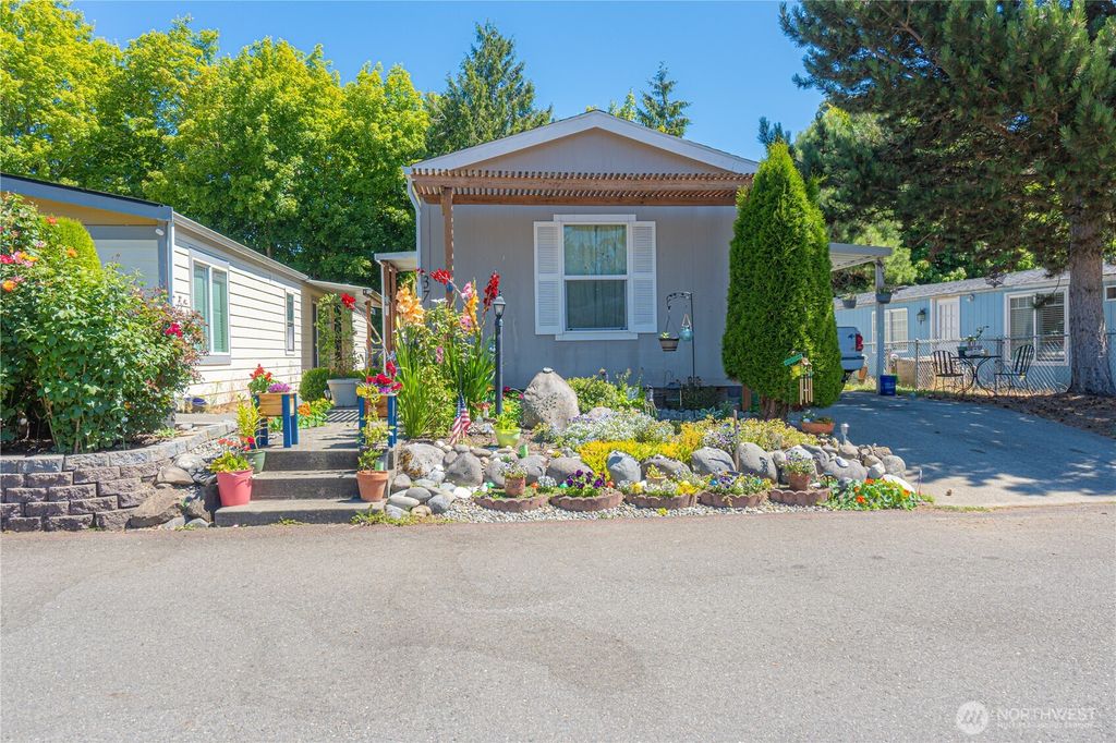 Photo of 29401 Military Road S #37, Federal Way, WA 98003 (MLS # 2414584)