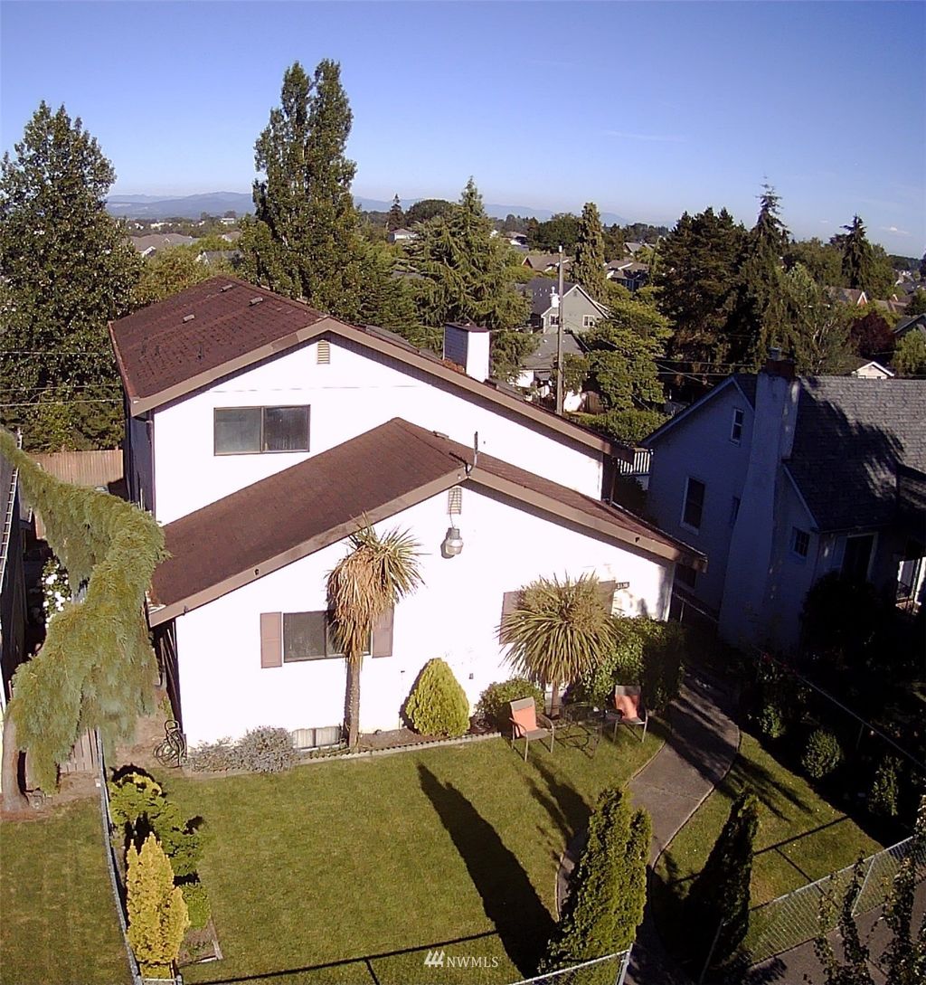 Photo of 5936 34th Avenue SW, Seattle, WA 98126 (MLS # 1968369)