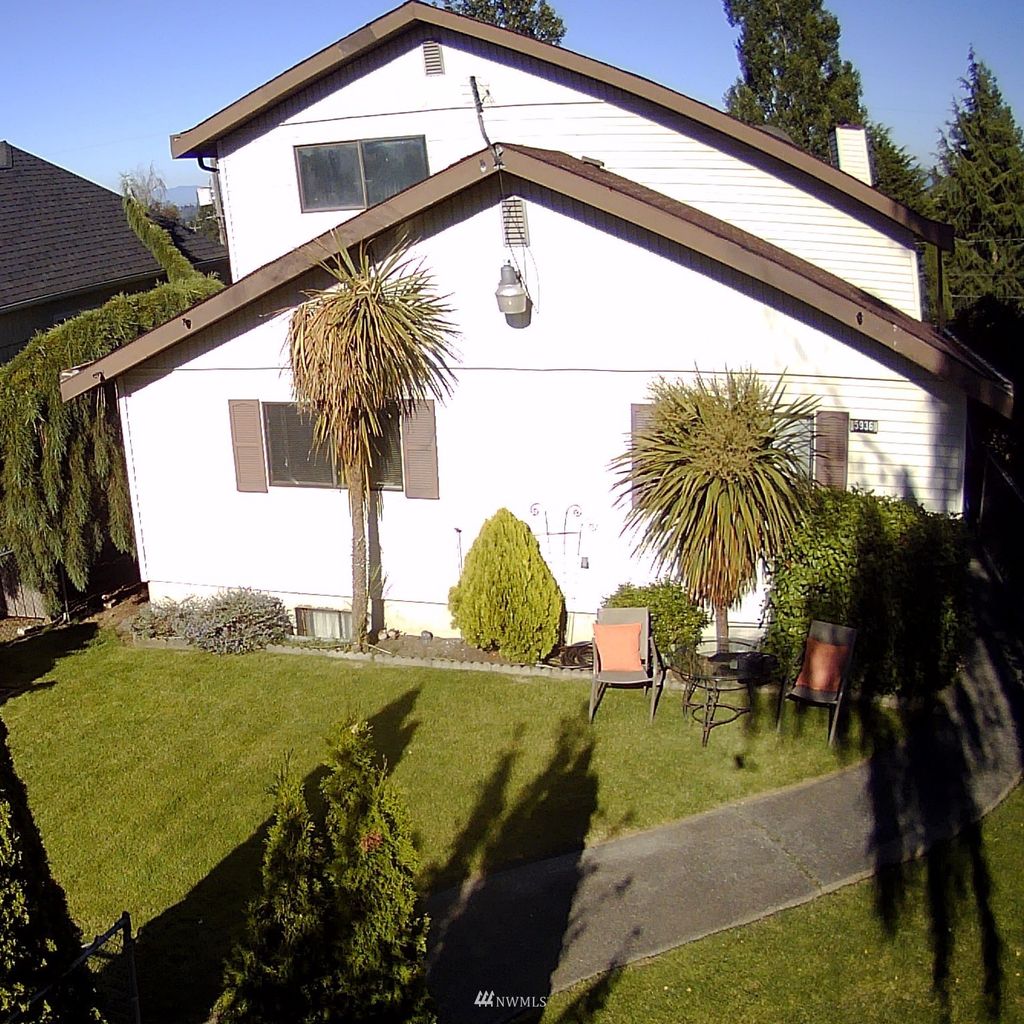 Photo of 5936 34th Avenue SW, Seattle, WA 98126 (MLS # 1968369)