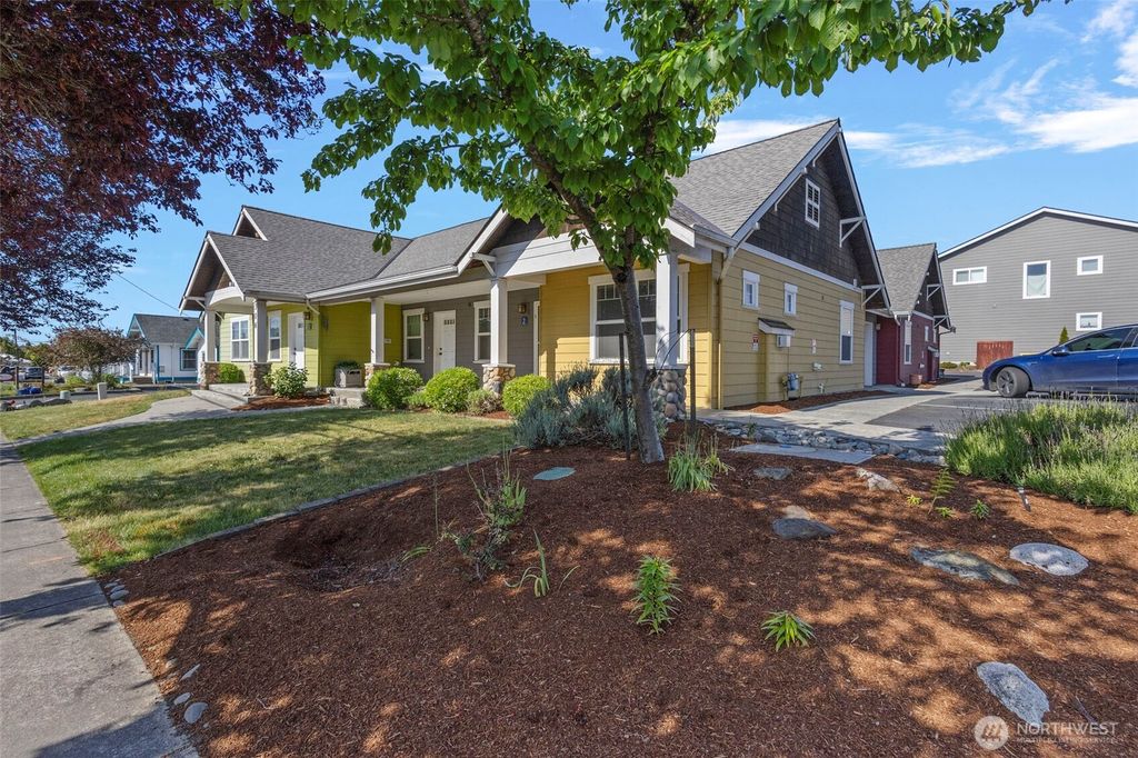 Photo of 306 S Main Street #A2, Coupeville, WA 98239 (MLS # 2506918)