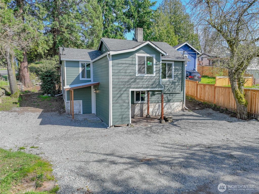 Photo of 1023 SW Roxbury Street, Seattle, WA 98106 (MLS # 2357247)