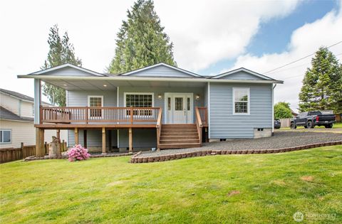 Photo of 514 Mckinley Avenue, Raymond, WA 98577 (MLS # 2381918)
