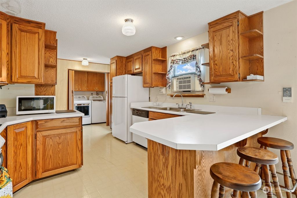 Photo of 12604 23rd Avenue S, Burien, WA 98168 (MLS # 2003186)