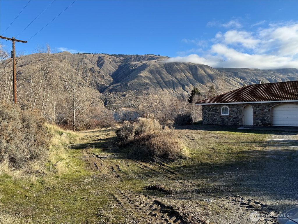 Photo of 9901 US Hwy 97A, Wenatchee, WA 98801 (MLS # 2475498)
