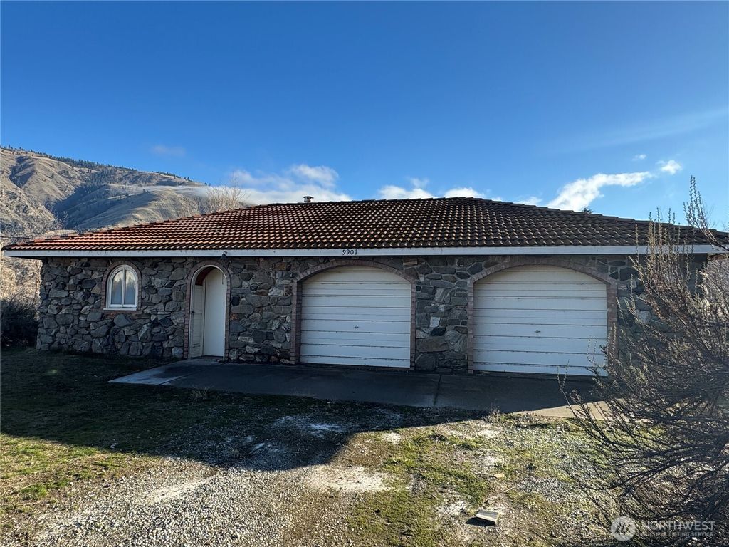 Photo of 9901 US Hwy 97A, Wenatchee, WA 98801 (MLS # 2475498)