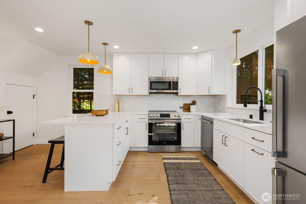 listing image 9363112439787688143