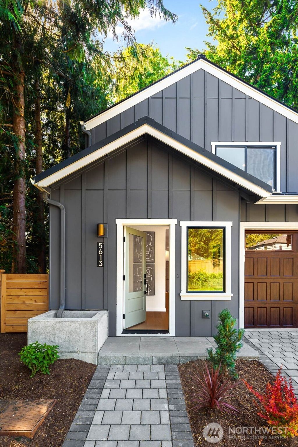 listing image 9362285981587320564