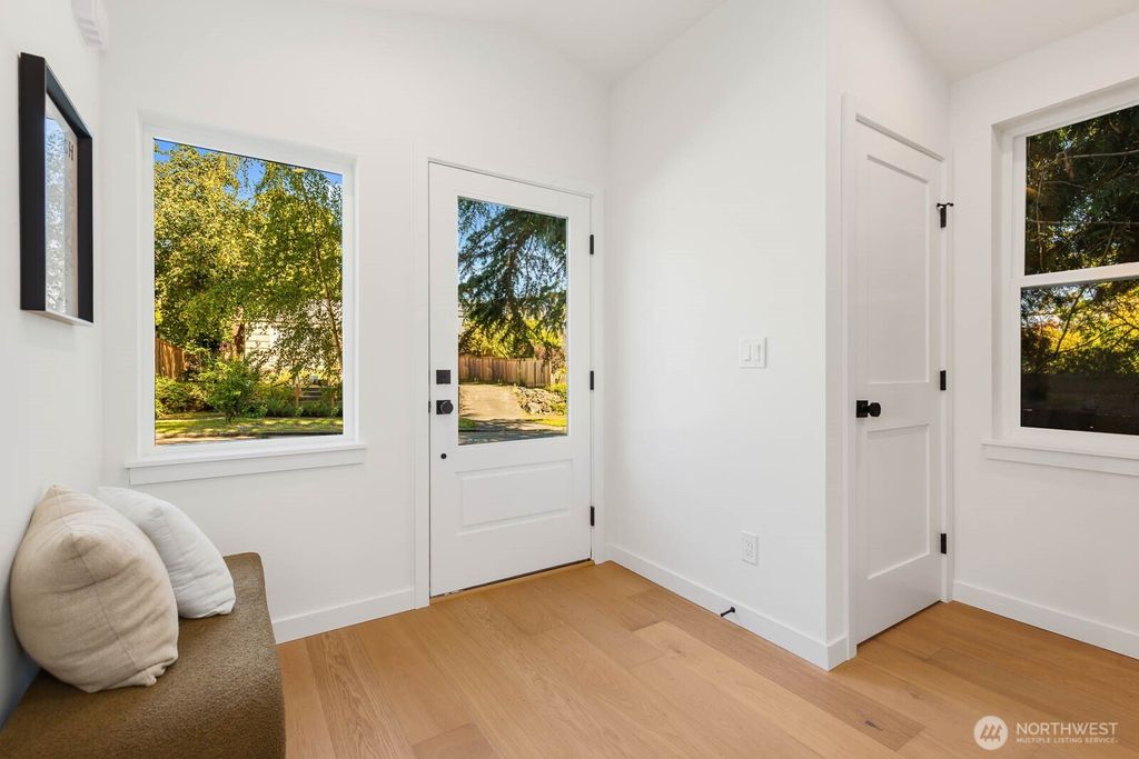 listing image 9363992402971565692