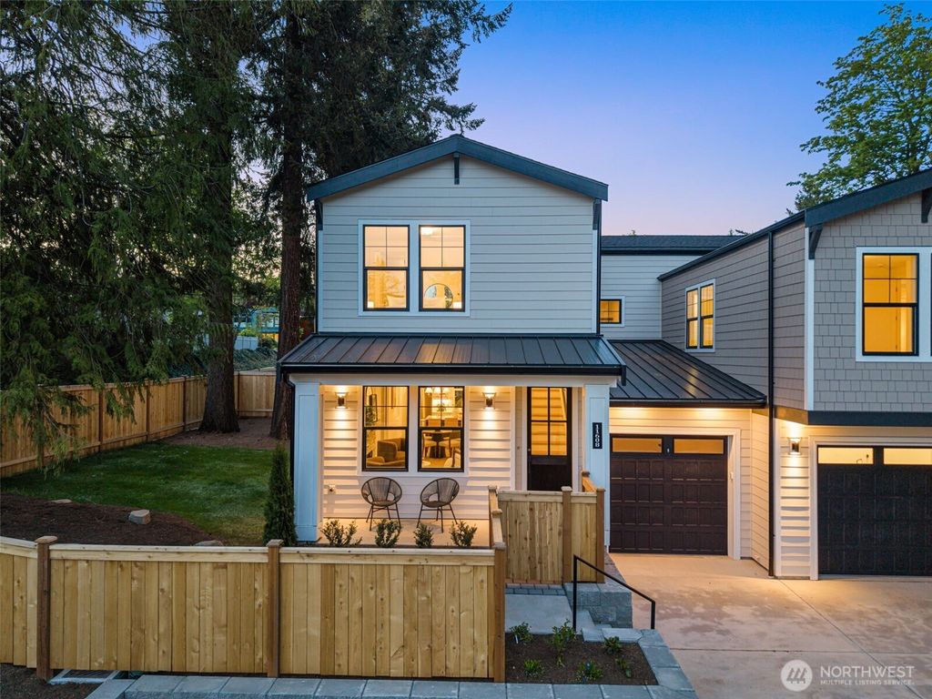 Photo of 11608 NE 92nd Street, Kirkland, WA 98033 (MLS # 2516791)