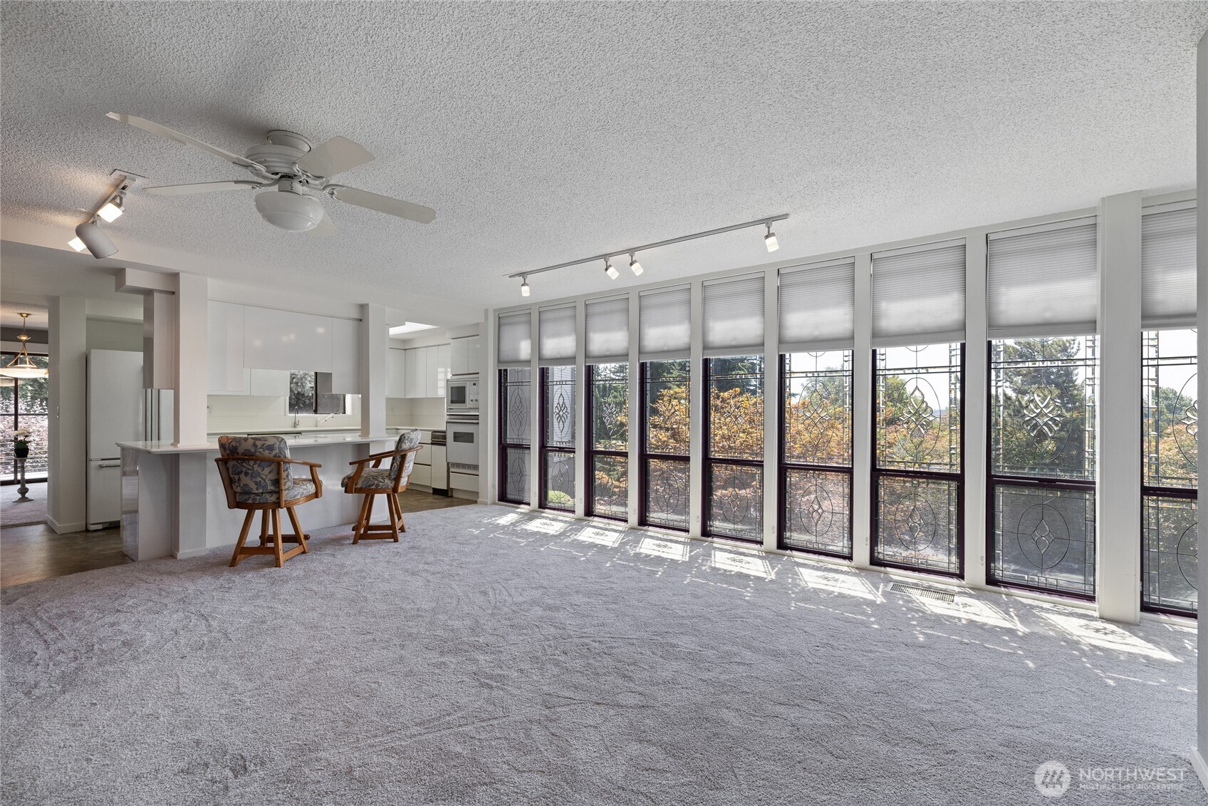 2615 S Cedar 408