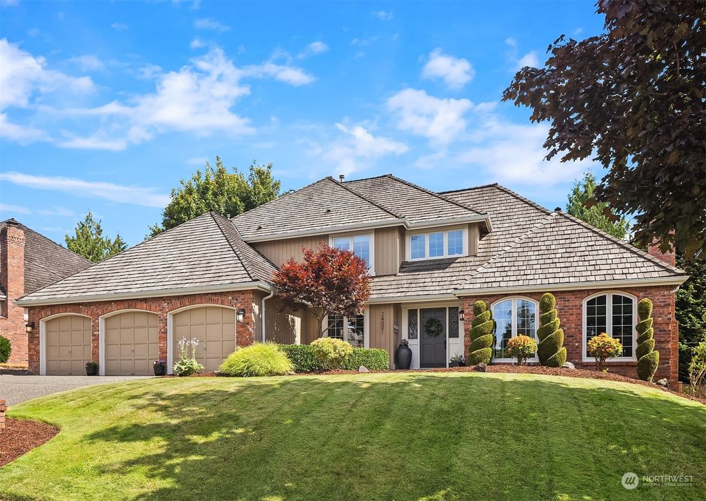 Photo of 24001 SE 46th Place, Sammamish, WA 98029 (MLS # 2268119)