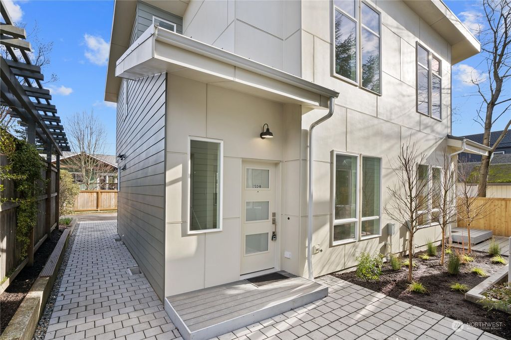 Photo of 7324 B 11th Avenue NE, Seattle, WA 98115 (MLS # 2200332)