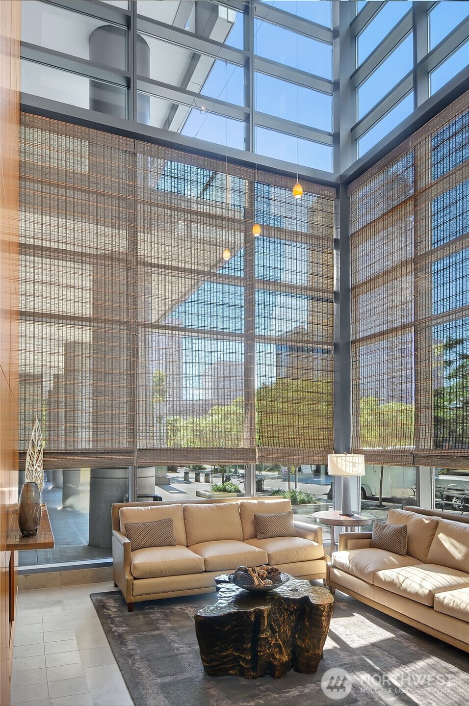 650 Bellevue Way NE 2808