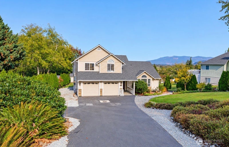 4517 Edgemont Place