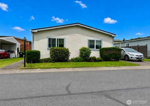 Photo of 27431 150th Ave SE AVE, Kent, WA 98042 (MLS # 2529094)