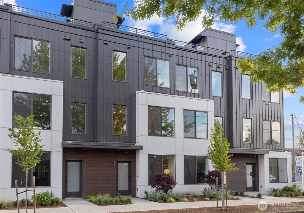 Photo of 6604 Carleton Avenue S #B, Seattle, WA 98108 (MLS # 2437252)