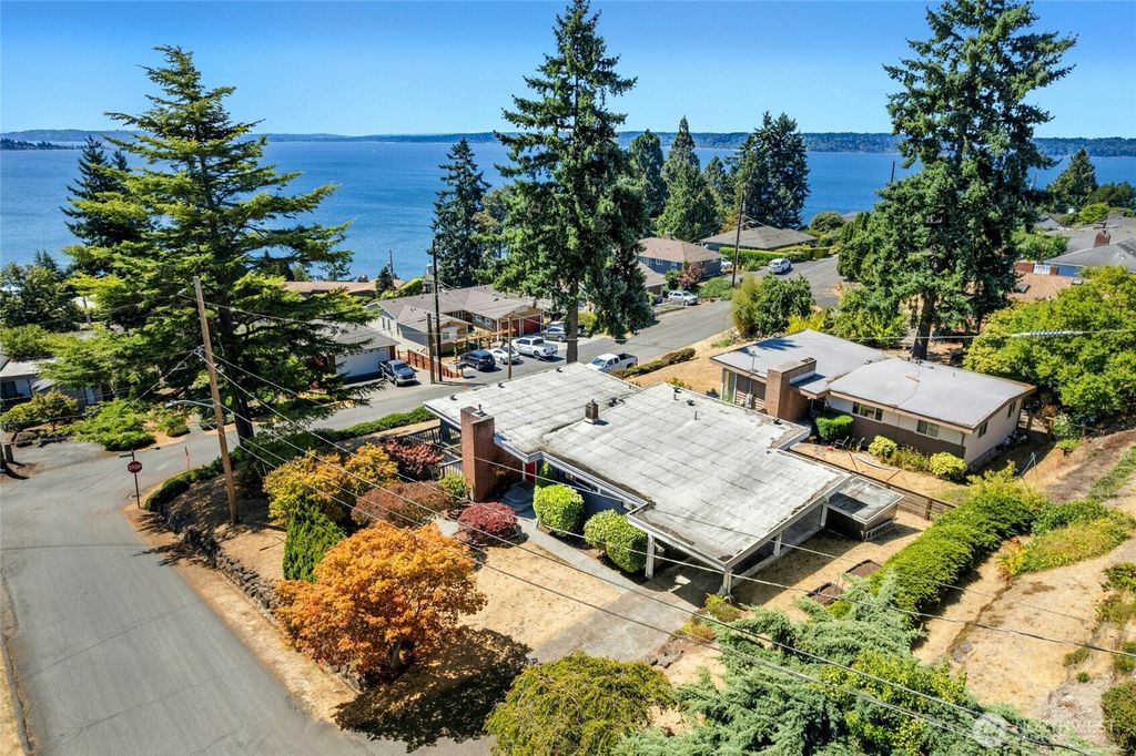 Photo of 11988 Marine View Drive SW, Burien, WA 98146 (MLS # 2421526)