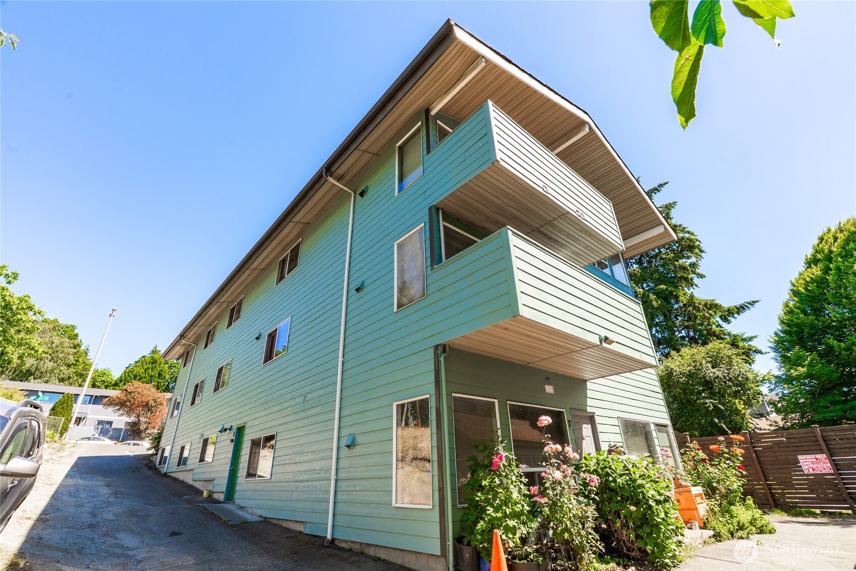12741 NE 35th Avenue NE