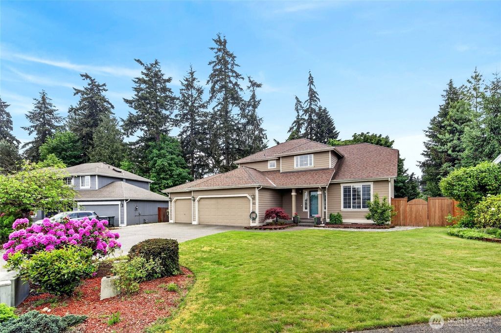 Photo of 411 25th Avenue Pl, Milton, WA 98354 (MLS # 2523552)