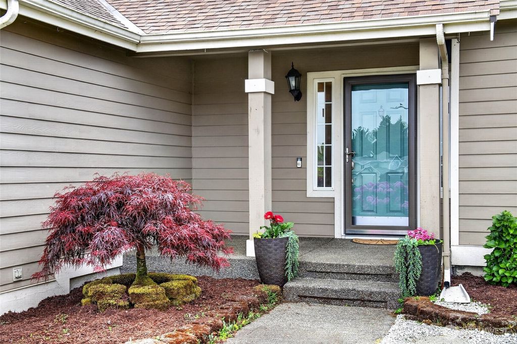 Photo of 411 25th Avenue Pl, Milton, WA 98354 (MLS # 2523552)