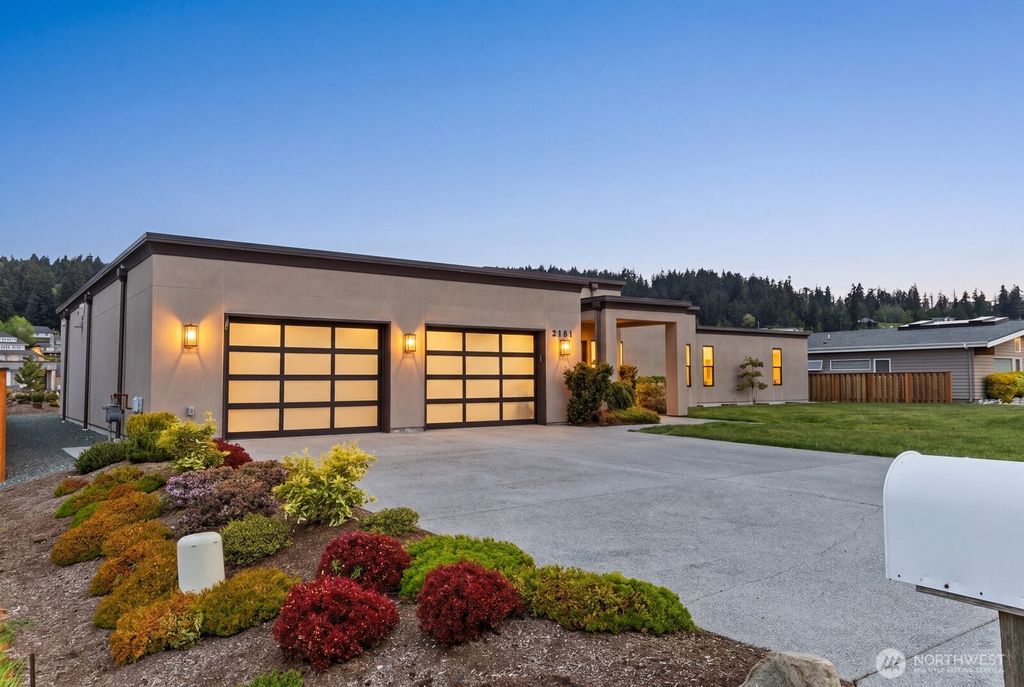 Photo of 2181 Mariner Beach Drive, Oak Harbor, WA 98277 (MLS # 2516463)