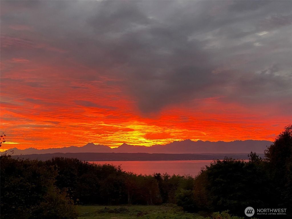 Photo of 23826 115th Place W, Woodway, WA 98020 (MLS # 2509281)