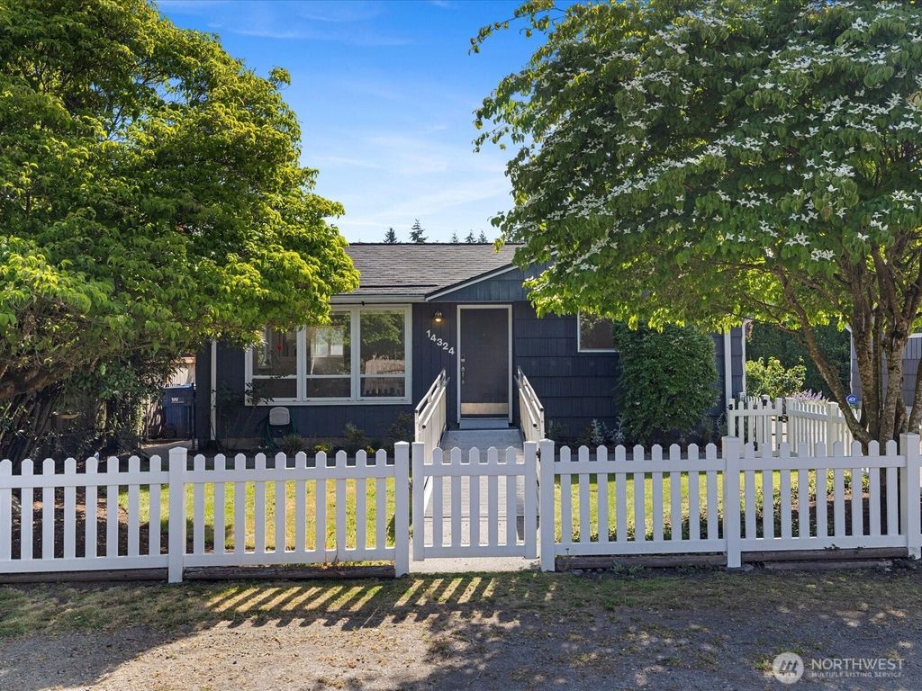 Photo of 14324 Wayne Place N, Seattle, WA 98133 (MLS # 2391825)