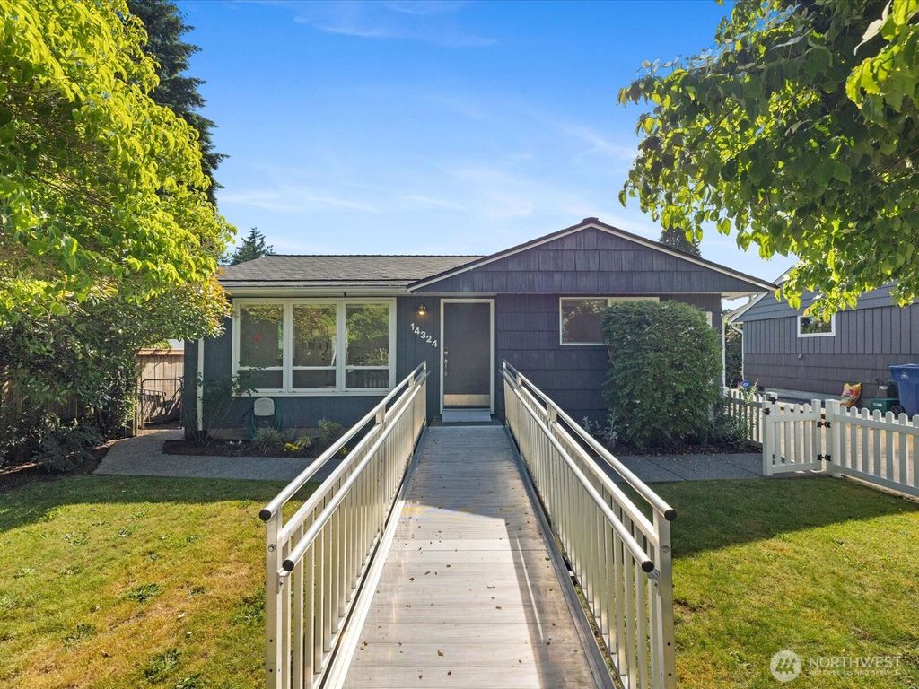Photo of 14324 Wayne Place N, Seattle, WA 98133 (MLS # 2391825)